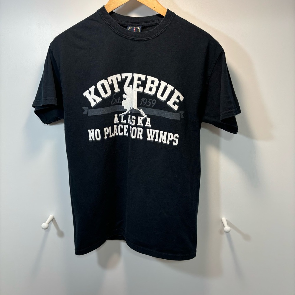 Kotzebue Alaska No Place For Wimps Lighthouse Apparel Sz M Black Tshirt